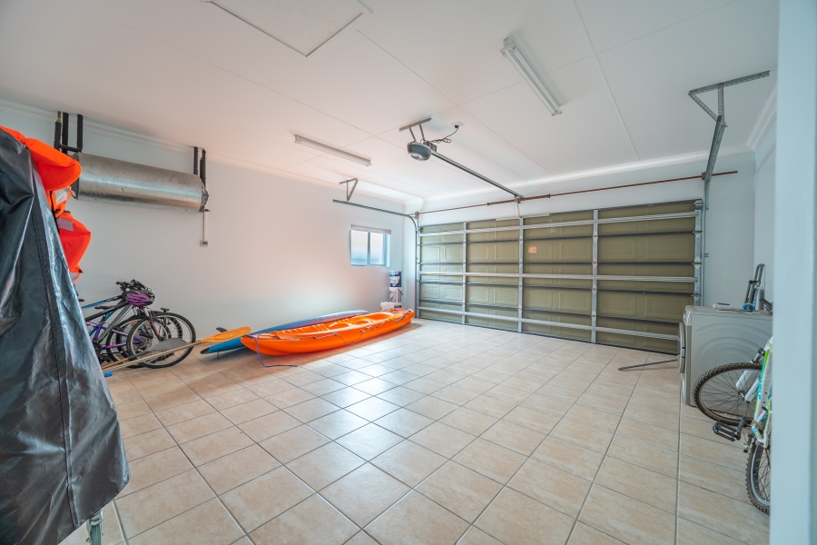 5 Bedroom Property for Sale in Marina Martinique Eastern Cape
